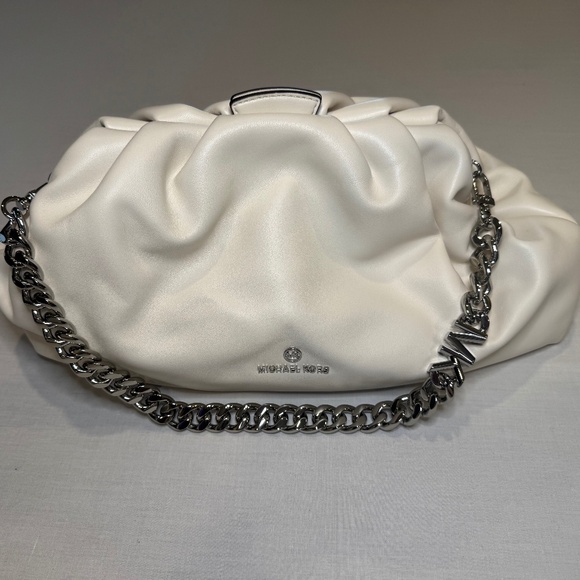 Michael Kors White Nola Clutch Bag - Picture 1 of 4